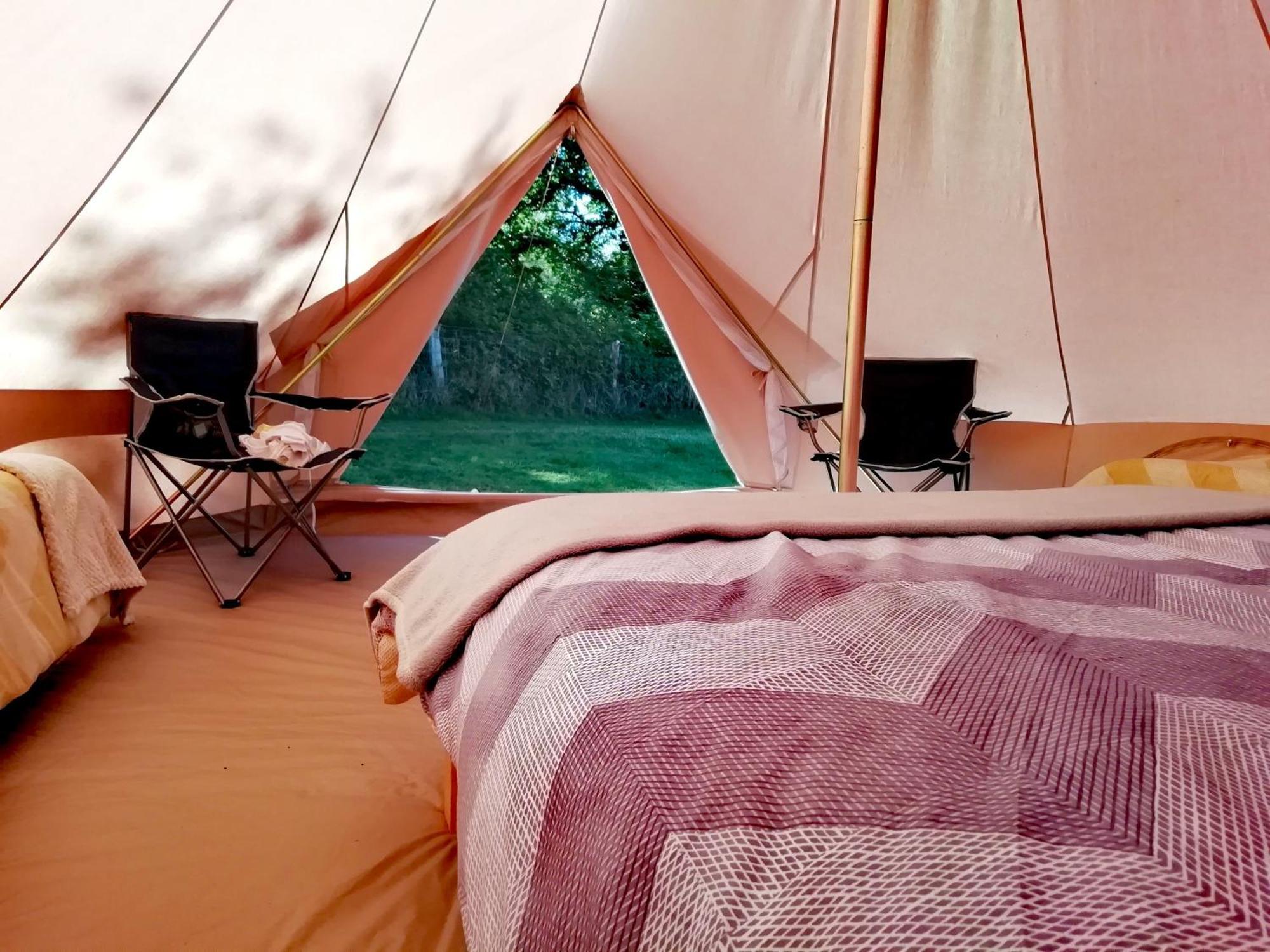 Отель Letzglamp Verwood Экстерьер фото